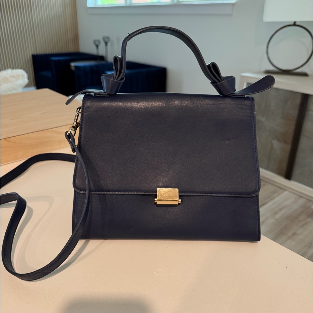 Chic Navy Blue Crossbody Bag